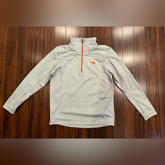 3 for 1 deal. Nike pullover (brand new), Under Armor shorts, NorthFace Pullover - Picture 9 of 11